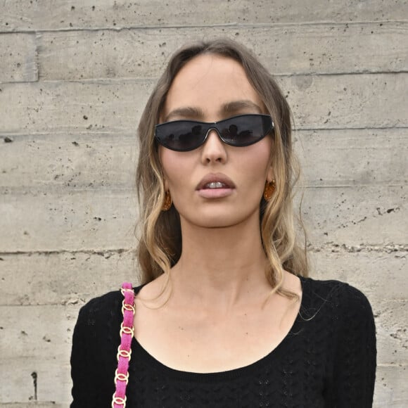 Lily-Rose et Danielle ont officialisé leur relation en mai 2023 et ont célébré leur premier anniversaire le 12 janvier dernier
Lily-Rose Depp au photocall du défilé croisière Chanel 2024-2025 à la Cité radieuse à Marseille, France, le 2 mai 2024. © Olivier Borde/Bestimage 