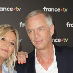 Flavie Flament et Julien Arnaud au photocall de la conférence de presse de rentrée de France Télévisions à Paris, France, le 4 septembre 2024. © Coadic Guirec/Bestimage 