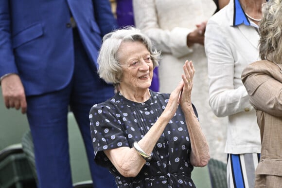 L'interprète du professeur MacGonagall dans Harry Potter a tiré sa révérence à 89 ans
Maggie Smith dans les tribunes lors de la finale femme du tournoi de Wimbledon 2023 à Londres, le 15 juillet 2023. 