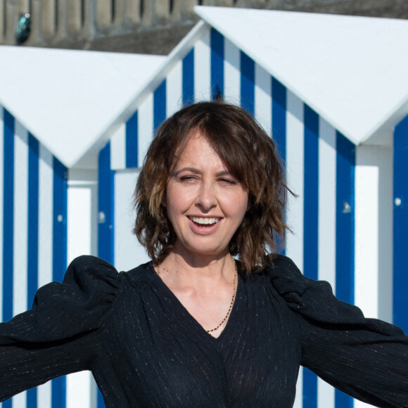 Une reconnexion totale avec la nature qui lui permet d'échapper à la vie parisienne et ses tracas...
Valérie Bonneton au Photocall Eugénie Grandet dans le cadre du 35ème Festival du Film de Cabourg à Cabourg, France, le 10 juin 2021. Photo par Aurore Marechal/ABACAPRESS.COM