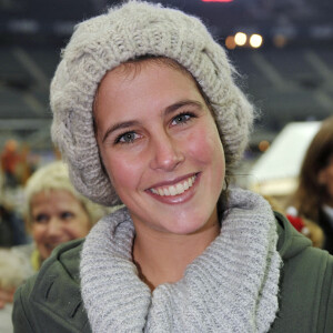 Clémence Castel au gala 'Milka Reve de Neige' au profit du Secours Popoulaire, au Stade de France à Paris, France, le 22 décembre 2008. Photo par Giancarlo Gorassini/ABACAPRESS.COM