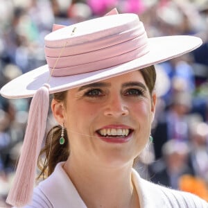 Les réactions sur les réseaux sociaux ont été instantanées, avec de nombreux internautes félicitant le couple
La princesse Eugenie d'York - La famille royale d'Angleterre aux courses hippiques "Royal Ascot 2024" à Ascot. © Cover Images / Zuma Press / Bestimage