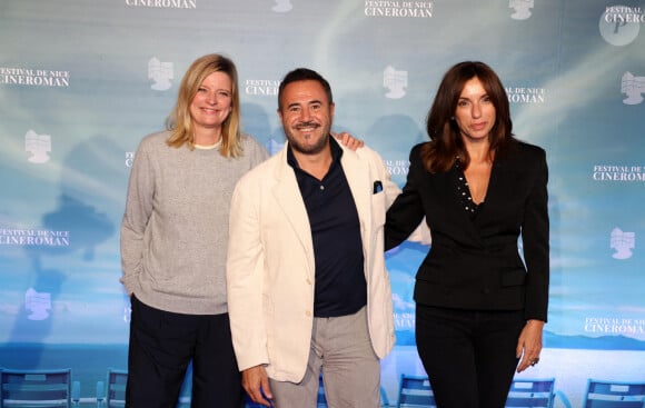 Les deux stars du film culte La vérité si je mens ! se sont de nouveau donnés la réplique dans le prochain long-métrage de Jennifer Devoldere
Jennifer Devoldere, José Garcia et Aure Atika - Photocall du film "Le panache" lors de la 6ème Edition du Festival Cinéroman à Nice, dédié aux adaptations cinématographiques de roman. Le 2 octobre 2024 © Dominique Jacovides-Bruno Bebert / Bestimage