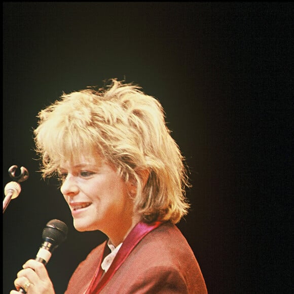 Daniel Balavoine et France Gall en 1985 chantent Ethiopie.