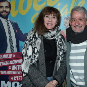 Exclusif - Virginie Lemoine et Stéphane Laporte - Célébrités à la 600ème de la Pièce " Une idée géniale " au Théâtre des Variétés à Paris, France. Le 2 Octobre 2024. © Bertrand Rindoff / Bestimage 