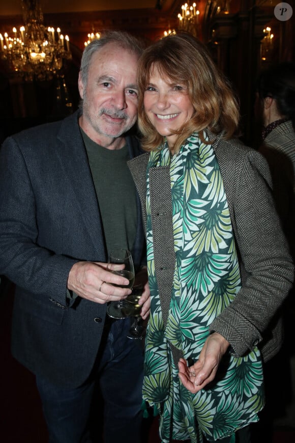 Exclusif - Bernard Malaka et Florence Pernel - Célébrités au cocktail à la suite de la 600ème de la Pièce " Une idée géniale " au Théâtre des Variétés à Paris, France. Le 2 Octobre 2024. © Bertrand Rindoff / Bestimage 