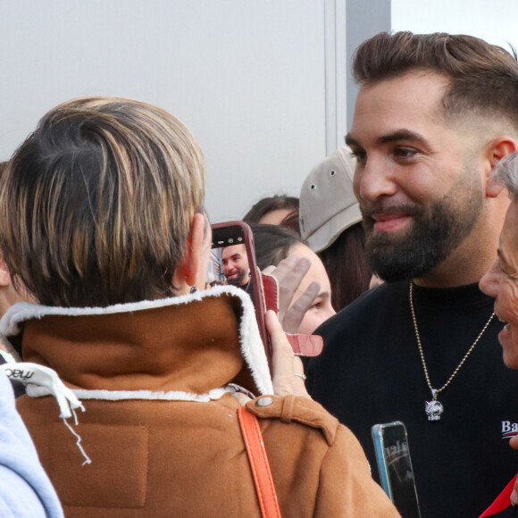 Exclusif - Kendji Girac en séance de dédicaces à l'occasion de la sortie de son nouvel album ''Vivre'' à la FNAC Croix-Blanche de Sainte-Geneviève-des-Bois, France, le vendredi 4 octobre 2024.