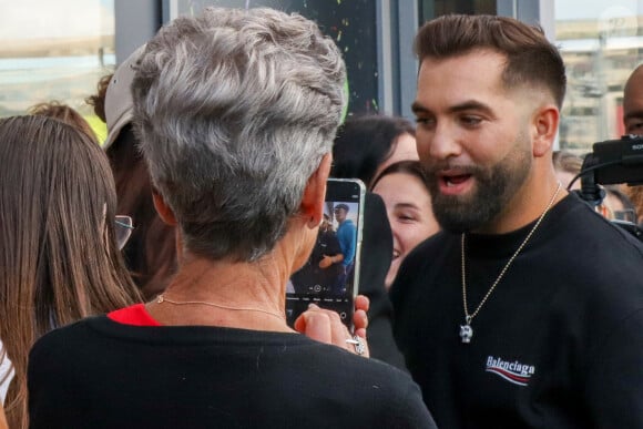 Exclusif - Kendji Girac en séance de dédicaces à l'occasion de la sortie de son nouvel album ''Vivre'' à la FNAC Croix-Blanche de Sainte-Geneviève-des-Bois, France, le vendredi 4 octobre 2024.