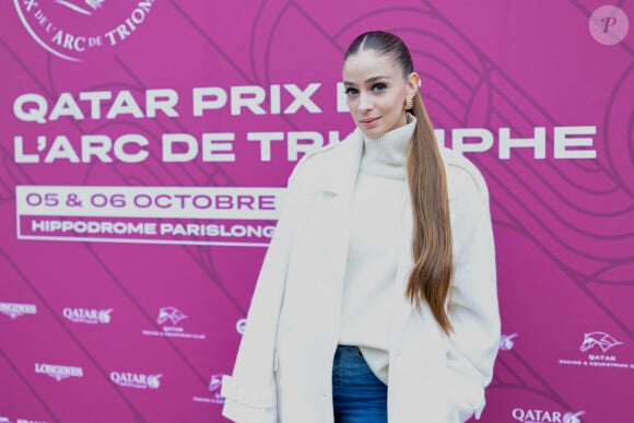 Victoria Dauberville au prix Qatar Arc de Triomphe à l'Hippodrome de Longchamp, le 6 octobre 2024. © Rachid Bellak / Bestimage