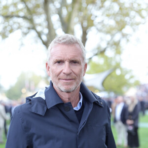 Denis Brogniart au prix Qatar Arc de Triomphe à l'Hippodrome de Longchamp, le 6 octobre 2024. © Rachid Bellak / Bestimage