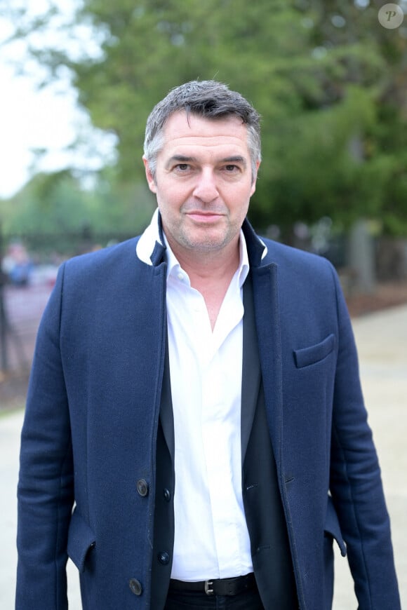 Arnaud Ducret au prix Qatar Arc de Triomphe à l'Hippodrome de Longchamp, le 6 octobre 2024. © Rachid Bellak / Bestimage