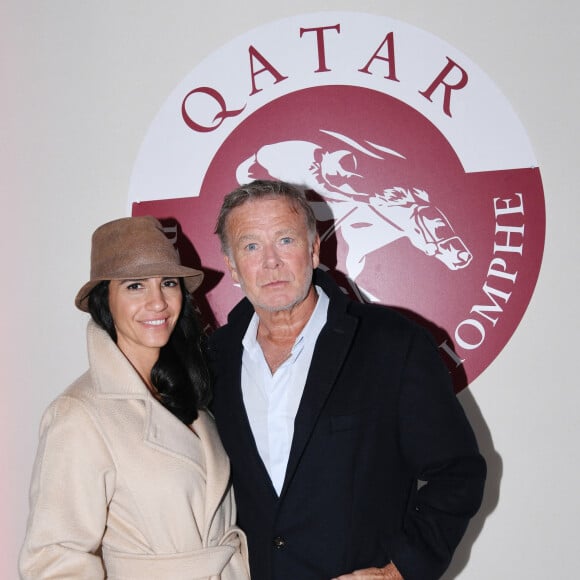 Franck Dubosc et sa femme Danièle au prix Qatar Arc de Triomphe à l'Hippodrome de Longchamp, le 6 octobre 2024. © Rachid Bellak / Bestimage