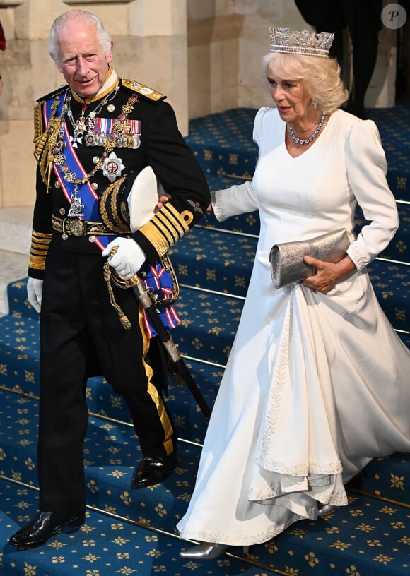 Le roi Charles III d'Angleterre et la reine consort Camilla Parker Bowles lors de l'ouverture officielle du parlement britannique au palais de Westminster à Londres. Le 17 juillet 2024 © Eddie Mulholland / WPA Pool / Bestimage 