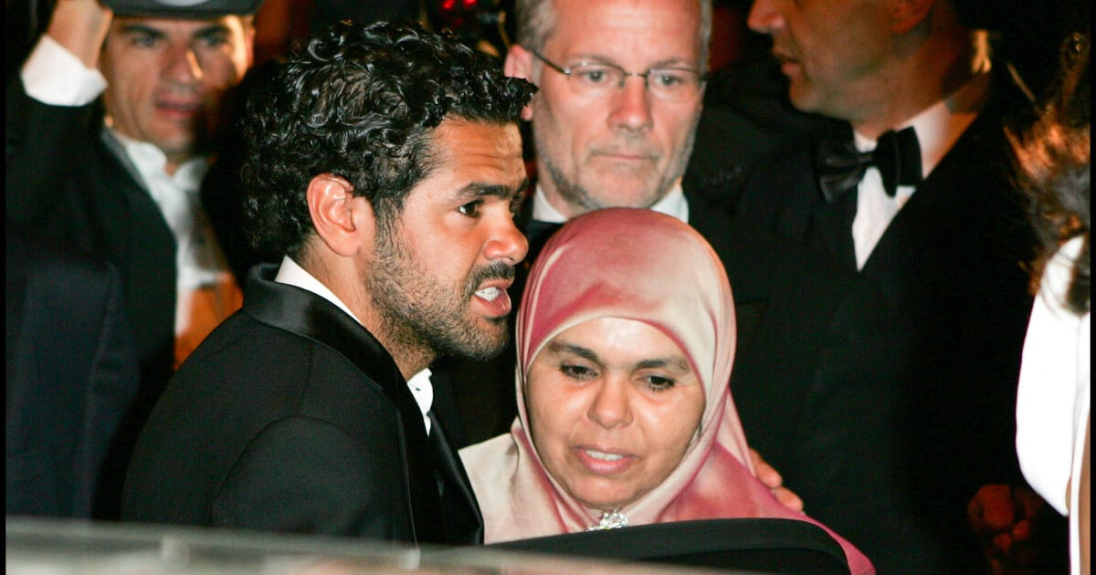 Jamel Debbouze en voyage avec sa mère Fatima : photos poignantes main dans la main