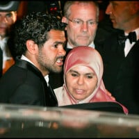 Jamel Debbouze en voyage avec sa mère Fatima : photos poignantes main dans la main