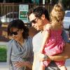 Jessica Alba en famille dans un parc de Los Angeles, le 27 mars 2010