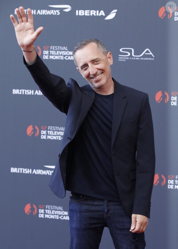 Gad Elmaleh sur le tapis rouge du photocall de la cérémonie d'ouverture du 62ème Festival de Télévision de Monte-Carlo, à Monaco, le 16 juin 2023. © Denis Guignebourg/BestImage