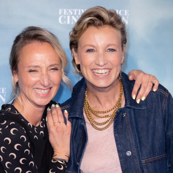 Alexandra Lamy, 53 ans aujourd'hui, a 10 ans de plus que sa soeur AudreyAudrey Lamy, Alexandra Lamy assistent au tapis rouge du 2ème jour du 6ème Festival Cinéroman. Nice, France Photo par Shootpix/ABACAPRESS.COM