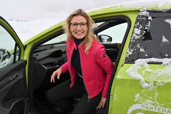 Alexandra Lamy assiste à une séance de conduite sur glace lors du 27e Festival du film de l'Alpe d'Huez à l'Alpe d'Huez, en France, le 19 janvier 2024. Photo par Julien Reynaud/APS-Medias/ABACAPRESS.COM