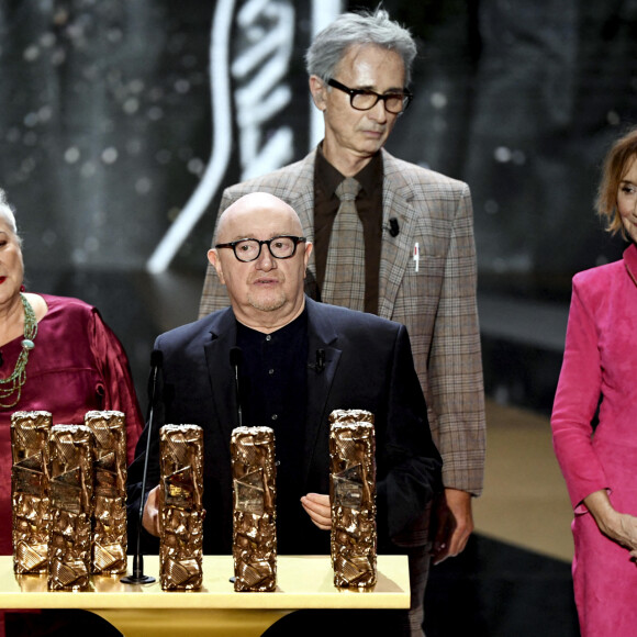 Un César spécial pour la troupe du Splendid, Josiane Balasko, Michel Blanc, Thierry Lhermitte, Marie-Anne Chazel, sur scène lors de la 46ème cérémonie des César à l'Olympia à Paris le 12 mars 2021. © Bertrand Guay/ Pool / Bestimage