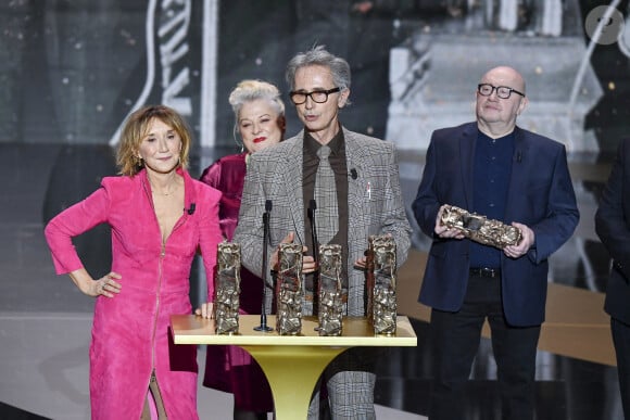 Un César spécial pour la troupe du Splendid, Josiane Balasko, Michel Blanc, Thierry Lhermitte, Marie-Anne Chazel, sur scène lors de la 46ème cérémonie des César à l'Olympia à Paris le 12 mars 2021. © Dominique Charriau/ Pool / Bestimage 