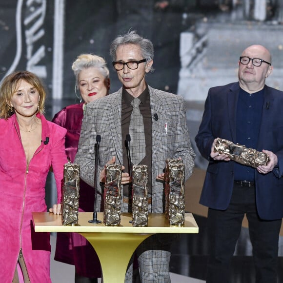 Un César spécial pour la troupe du Splendid, Josiane Balasko, Michel Blanc, Thierry Lhermitte, Marie-Anne Chazel, sur scène lors de la 46ème cérémonie des César à l'Olympia à Paris le 12 mars 2021. © Dominique Charriau/ Pool / Bestimage 