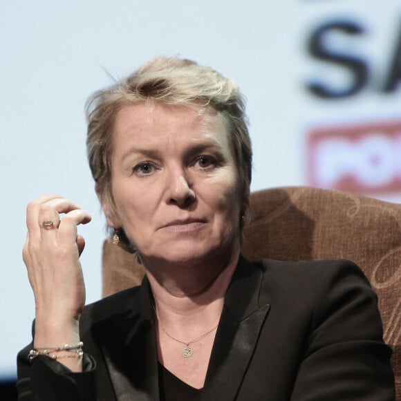 Elise Lucet - People au débat "Les combats du journalisme", organisé par Reporters sans Frontières, à l'occasion de la Journée mondiale de la Liberté de la Presse au Théâtre du Rond-Point à Paris. Le 2 mai 2016 © Stéphane Lemouton / Bestimage