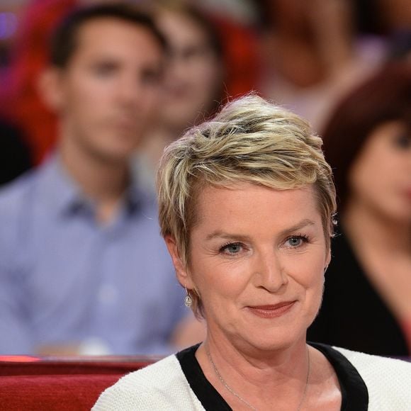 Elise Lucet - Enregistrement de l'émission "Vivement Dimanche" à Paris le 29 Septembre 2015 et qui sera diffusée le 04 Octobre 2015. - Invité principal Christophe Willem