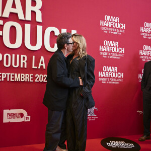 Marc Lavoine et sa compagne Adriana Karembeu au photocall du "concerto pour la paix" de Omar Harfouch au Théâtre des Champs-Elysées à Paris le 18 septembre 2024. © Perusseau / Tribeca / Bestimage