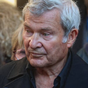 Martin Lamotte - Sortie des Obsèques de Michel Blanc en l'église Saint-Eustache à Paris, le 10 octobre 2024. © Moreau / Jacovides / Bestimage