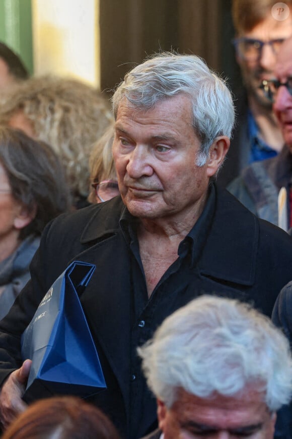 Martin Lamotte - Sortie des Obsèques de Michel Blanc en l'église Saint-Eustache à Paris, le 10 octobre 2024. © Moreau / Jacovides / Bestimage