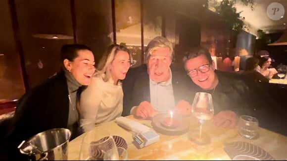 Exclusif - Benjamin Castaldi a invité son père Jean-Pierre Castaldi, pour son anniversaire (80 ans), a déjeuner au restaurant le "Bar des Prés - Saint-Germain" à Paris, France,le 1er octobre, ou ils ont passé ensemble un long déjeuner tard dans l'après-midi. Benjamin Castaldi n'a pas suivi son père et ses amis au restaurant "Laurent" pour la soirée car bien évidement il doit se coucher tôt pour son travail à La Matinale sur Europe 2.