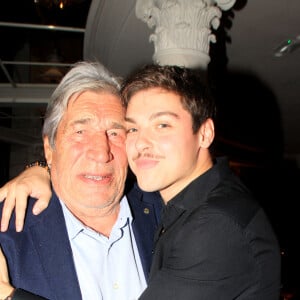 Cependant, son fils Benjamin Castaldi n'a pas pu être présent
Exclusif - Jean-Pierre Castaldi , Baptiste Gonthier - JP.Castaldi fête son anniversaire (80 ans) au restaurant "Laurent" à Paris le 1er octobre 2024. © Philippe Baldini / Bestimage 