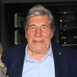 Jean-Pierre Castaldi a récemment célébré ses 80 ans
Exclusif - Jean-Pierre Castaldi entouré par sa femme Corinne Champeval et leur fille Paola - JP.Castaldi fête son anniversaire (80 ans) au restaurant "Laurent" à Paris. © Philippe Baldini / Bestimage