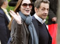 Carla Bruni et Nicolas Sarkozy ont débarqué souriants à New York... loin de la chute de popularité en France !