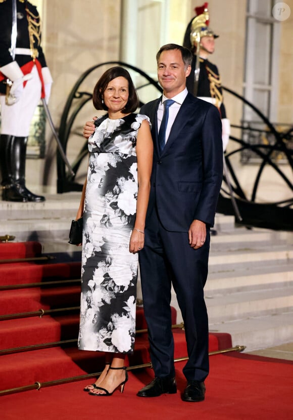 Alexander De Croo, Premier ministre de Belgique et sa femme Annik Penders arrivant au dîner d'état au palais de l'Elysée à Paris en l'honneur de la visite du roi et de la reine de Belgique en France le 14 octobre 2024. © Dominique Jacovides / Bestimage 