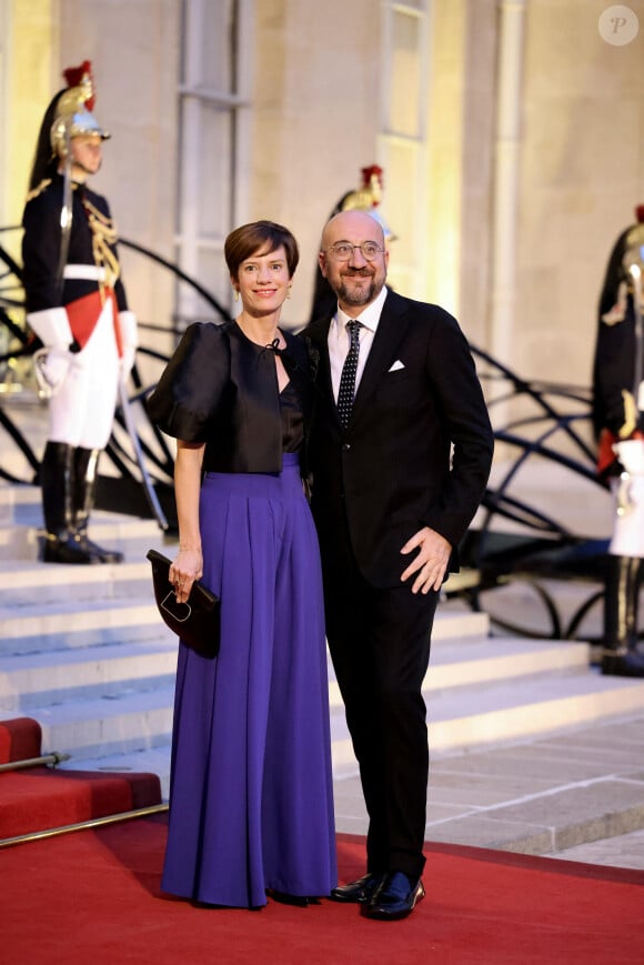 Charles Michel (président du conseil européen) et sa femme Amilie Derbaudrenghien arrivant au dîner d'état au palais de l'Elysée à Paris en l'honneur de la visite du roi et de la reine de Belgique en France le 14 octobre 2024. © Dominique Jacovides / Bestimage 