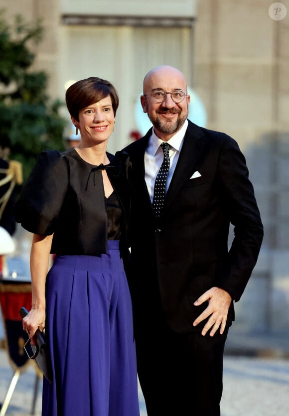 Charles Michel (président du conseil européen) et sa femme Amilie Derbaudrenghien arrivant au dîner d'état au palais de l'Elysée à Paris en l'honneur de la visite du roi et de la reine de Belgique en France le 14 octobre 2024. © Dominique Jacovides / Bestimage  Celebs Arrivals at the state dinner at the Elysée Palace in Paris in honour of the visit of the King and Queen of Belgium to France on october 14th 2024 