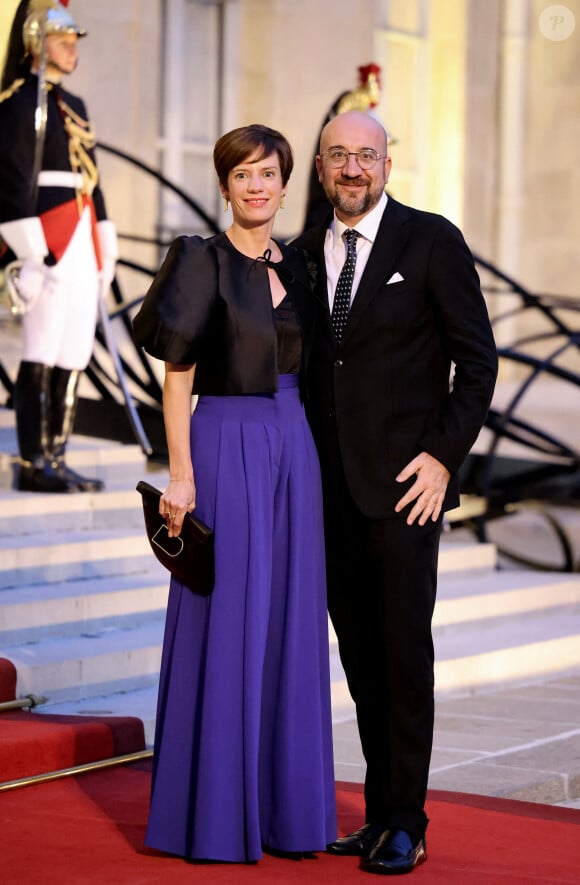 Charles Michel (président du conseil européen) et sa femme Amilie Derbaudrenghien arrivant au dîner d'état au palais de l'Elysée à Paris en l'honneur de la visite du roi et de la reine de Belgique en France le 14 octobre 2024. © Dominique Jacovides / Bestimage  Celebs Arrivals at the state dinner at the Elysée Palace in Paris in honour of the visit of the King and Queen of Belgium to France on october 14th 2024 