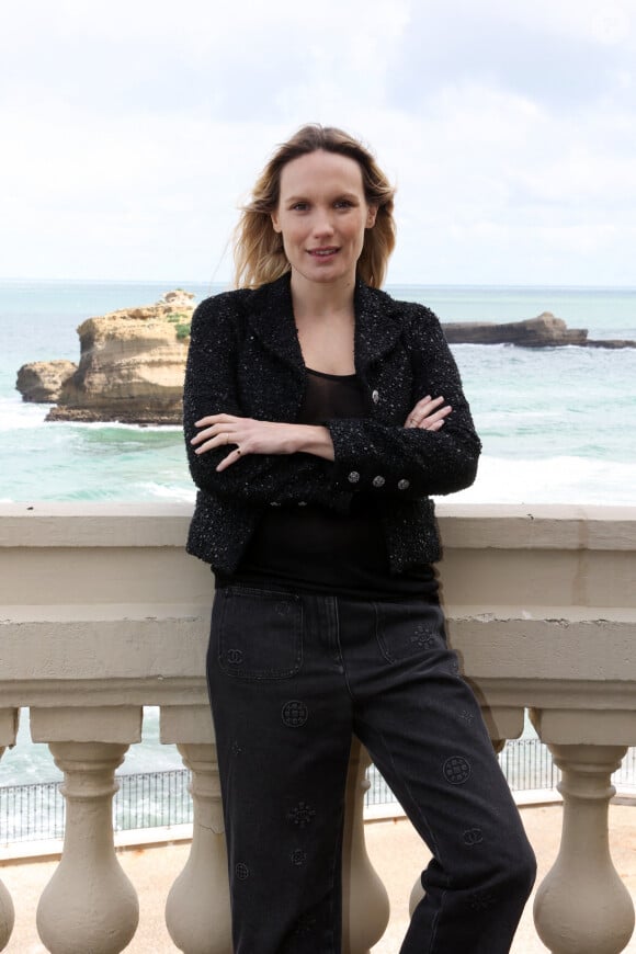 Une première photo du bébé 
Ana Girardot (enceinte) à L'Hôtel du Palais à Biarritz, le 19 juin 2024 lors de la 2ème édition du Biarritz film festival, Nouvelles Vagues. © Jean-Marc Lhomer / Bestimage 