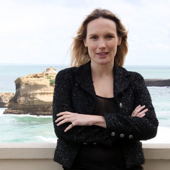 Une première photo du bébé 
Ana Girardot (enceinte) à L'Hôtel du Palais à Biarritz, le 19 juin 2024 lors de la 2ème édition du Biarritz film festival, Nouvelles Vagues. © Jean-Marc Lhomer / Bestimage 