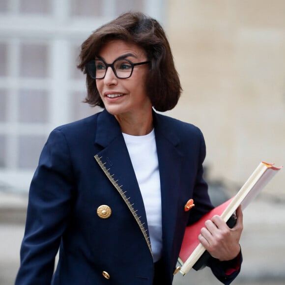 N'hésitant pas à défier ses interlocuteurs de faire "tourner les serviettes" lorsque l'orchestre de la Garde républicaine s'est mis à chanter "L'envie", tube phare de Johnny Hallyday !
Rachida Dati, ministre de la Culture arrivant à l'hôtel Matignon pour une première réunion après la constitution du gouvernement de M.Barnier. Paris le 23 septembre 2024 © Christophe Clovis / Bestimage 