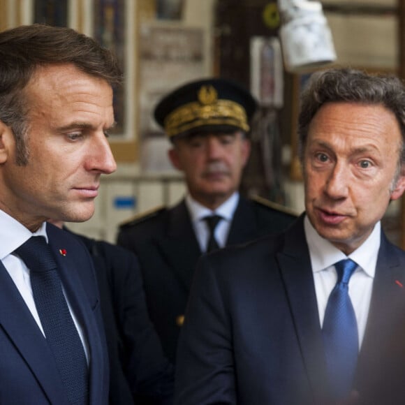 Emmanuel Macron et Stéphane Bern - Déplacement du président de république, Emmanuel Macron à l'occasion de la 41ème édition des journées européennes du patrimoine à Chartres, visite des ateliers de la Maison Lorin maitre verrier - Chartres le 20 septembre 2024. © Arnaud Hebert / Pool / Bestimage 