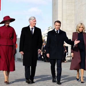 Le 14 octobre 2024, le roi Philippe et son épouse Mathilde de Belgique ont entamé leur visite d'État de trois jours en France. 
Le président français Emmanuel Macron, la première dame, Brigitte Macron, le roi Philippe et la reine Mathilde de Belgique assistent à une cérémonie à l'Arc de Triomphe, à Paris, France, le 14 octobre 2024.