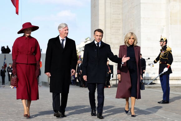 Le 14 octobre 2024, le roi Philippe et son épouse Mathilde de Belgique ont entamé leur visite d'État de trois jours en France. 
Le président français Emmanuel Macron, la première dame, Brigitte Macron, le roi Philippe et la reine Mathilde de Belgique assistent à une cérémonie à l'Arc de Triomphe, à Paris, France, le 14 octobre 2024.