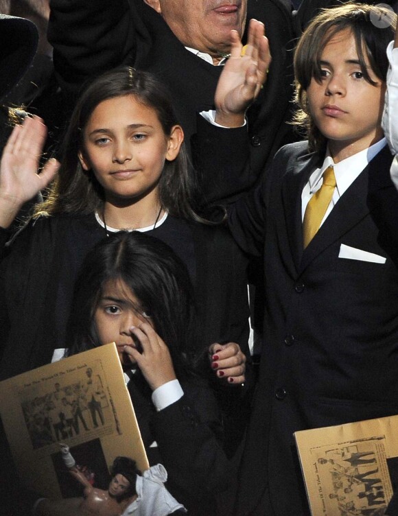 Les enfants de Michael Jackson lors de l'hommage au Staples Center, le 8 juillet 2009 !
