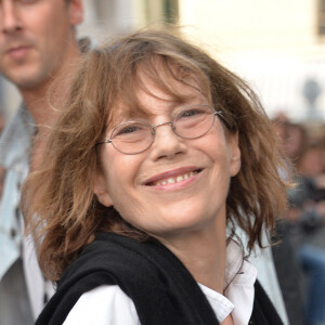 Jane Birkin - Arrivée des people au défilé Saint Laurent Homme collection Printemps-Eté 2016 au Carreau du Temple lors de la Fashion Week à Paris, le 28 juin 2015.