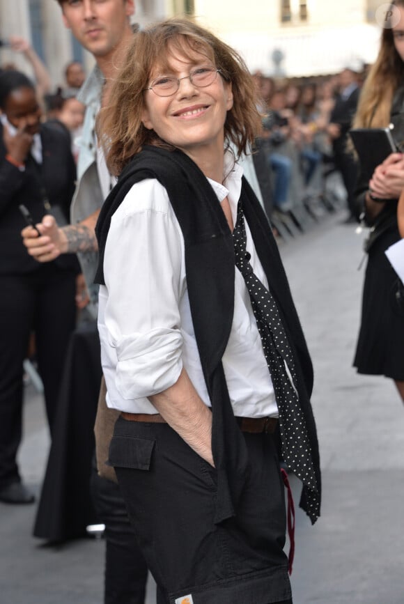 Jane Birkin - Arrivée des people au défilé Saint Laurent Homme collection Printemps-Eté 2016 au Carreau du Temple lors de la Fashion Week à Paris, le 28 juin 2015.