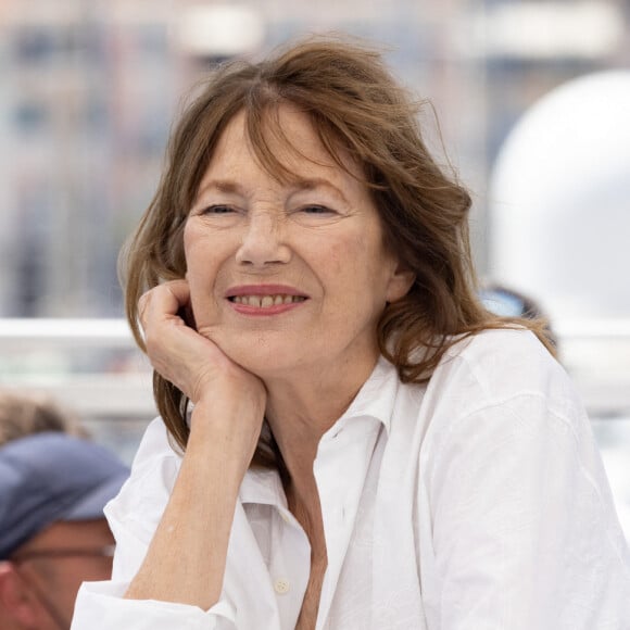 Jane Birkin a longtemps combattu la maladie
Jane Birkin (habillée en Celine) au photocall du film Jane par Charlotte (Cannes première) lors du 74ème festival international du film de Cannes © Borde / Jacovides / Moreau / Bestimage