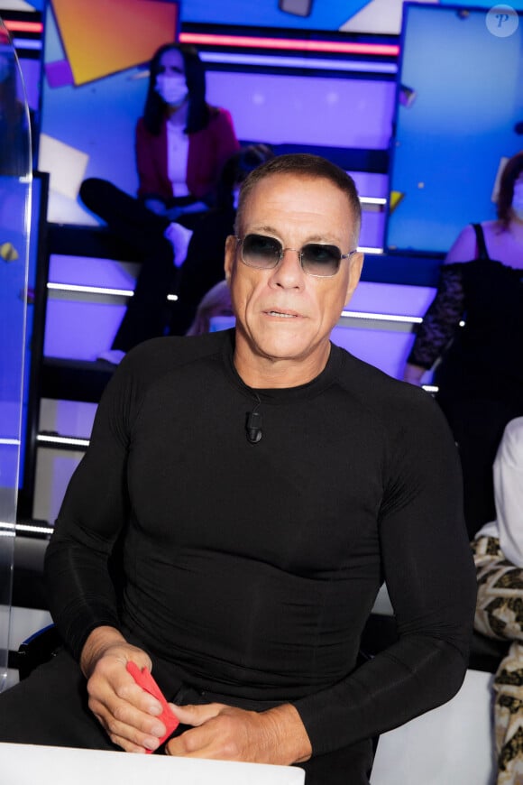 Qu'il a épousée deux fois
Exclusif - Jean-Claude Van Damme (JCVD, venu présenté le film "Le dernier mercenaire" (Production Netflix)) - Enregistrement de l'émission "TPMP (Touche Pas à Mon Poste)", présentée par C.Hanouna et diffusée en direct sur C8 le 7 juin © Jack Tribeca / Bestimage 